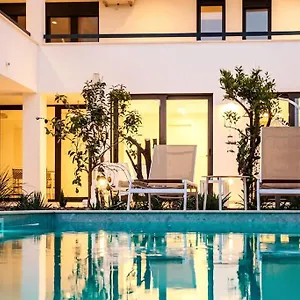  Apartment Ladini