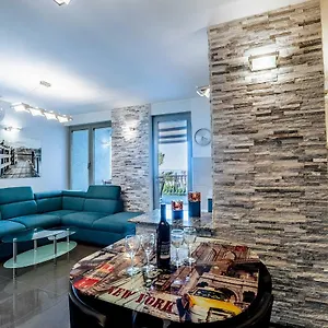 Gordan Apartment